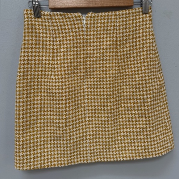 Yellow and White Tweed Mini Skirt in XS - Picture 5 of 5